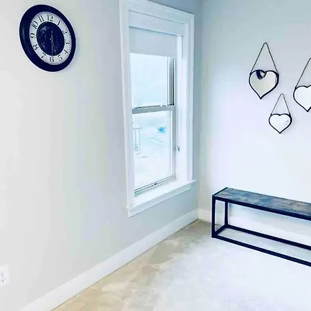 Gorgeous Modern 4-Level 4Bdr Home In Central Location Parking Included Free Cancellation Washington Exterior photo