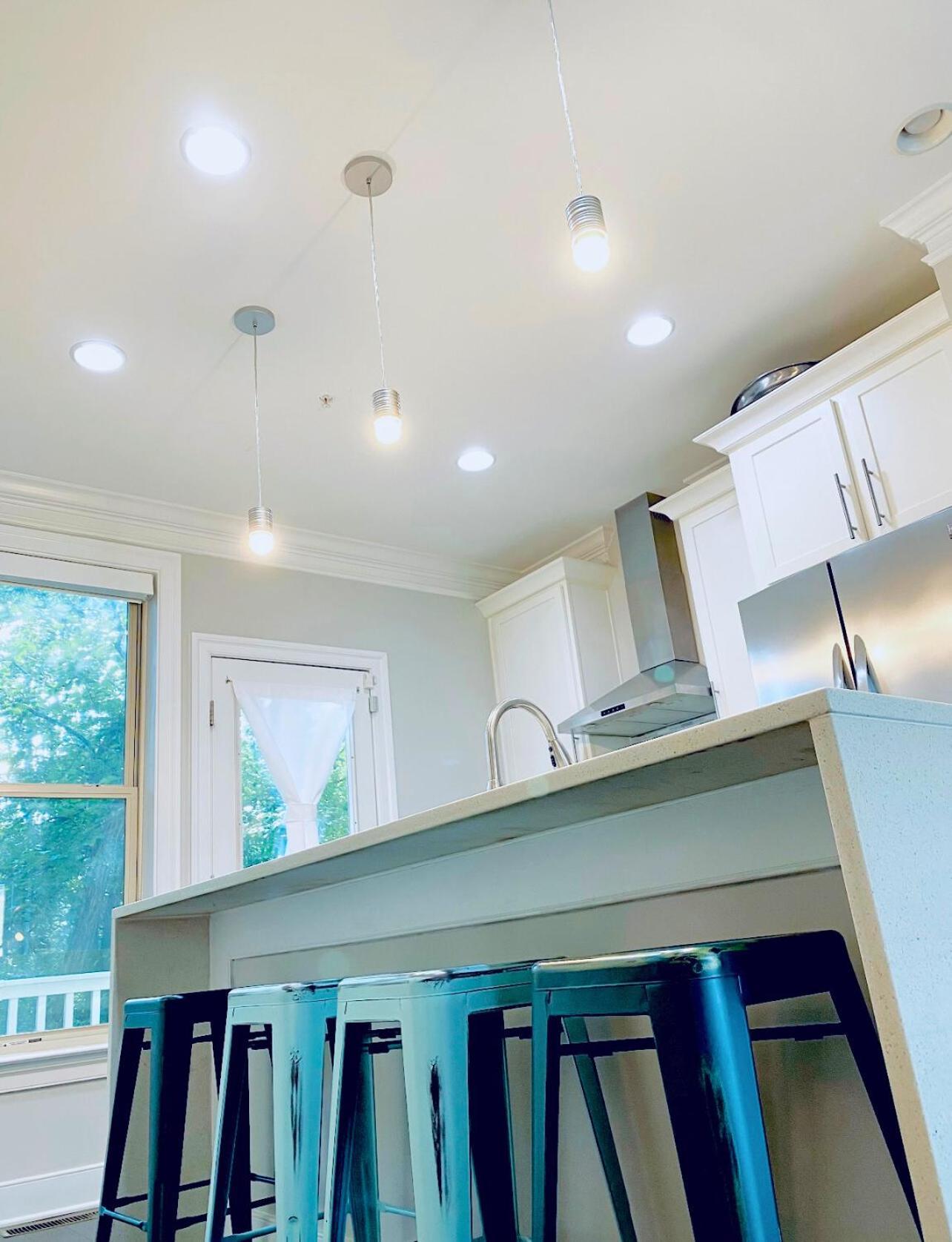 Holiday home Gorgeous Modern 4-level 4bdr In Location Parking Included Free Cancellation Washington