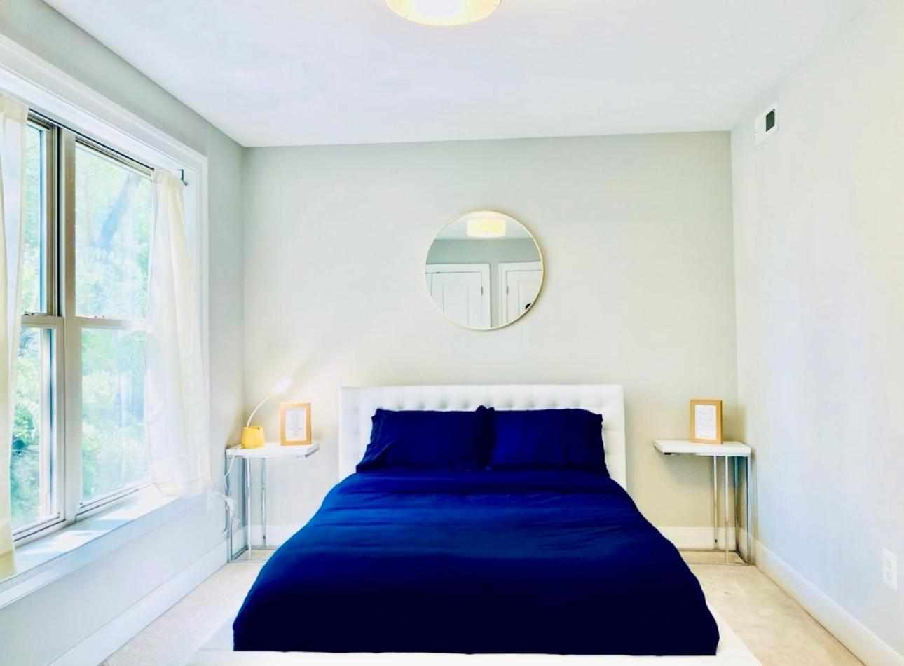 Gorgeous Modern 4-level 4bdr In Location Parking Included Free Cancellation Washington